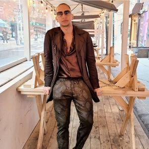 Meet your Posher, Anthony